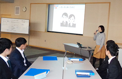 Corporate health nurse lecture in position-specific training