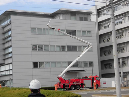 Aboshi Plant, Innovation Park: Joint emergency drill with the local fire department (conducted in FY2021/3)