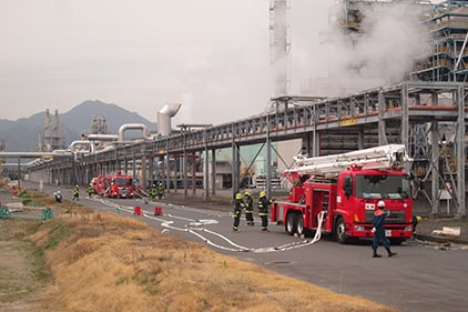 Aboshi Plant, Innovation Park: Joint emergency drill with the local fire department (conducted in FY2021/3)