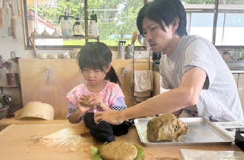 様々な“体験”を通して子どもの好奇心を広げる。